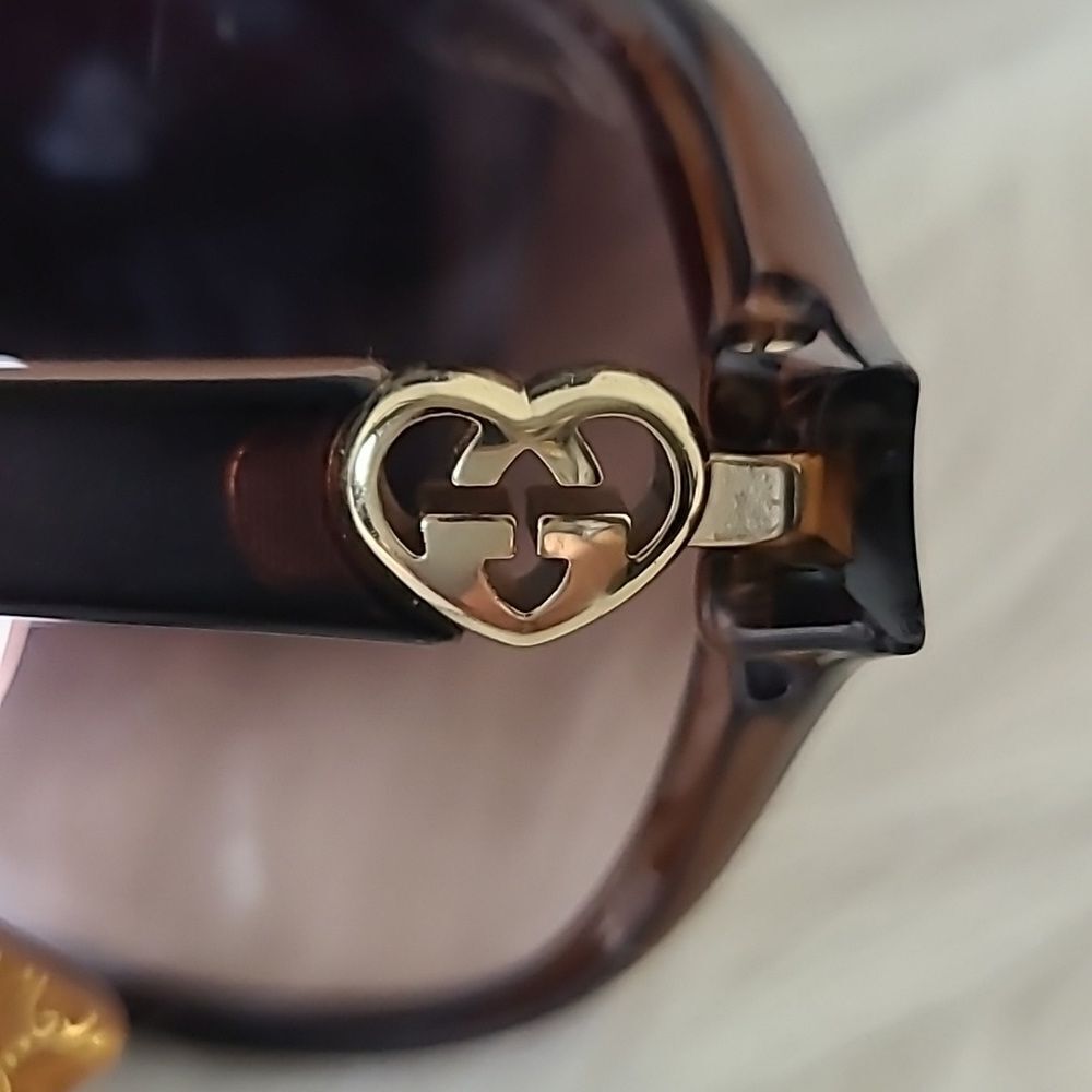 💯 Authentic Gucci Sunglasses 🍀 - Picture 7 of 12